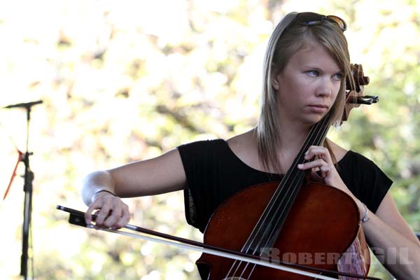 MILKYMEE - 2012-09-08 - PARIS - Square du Commerce - 